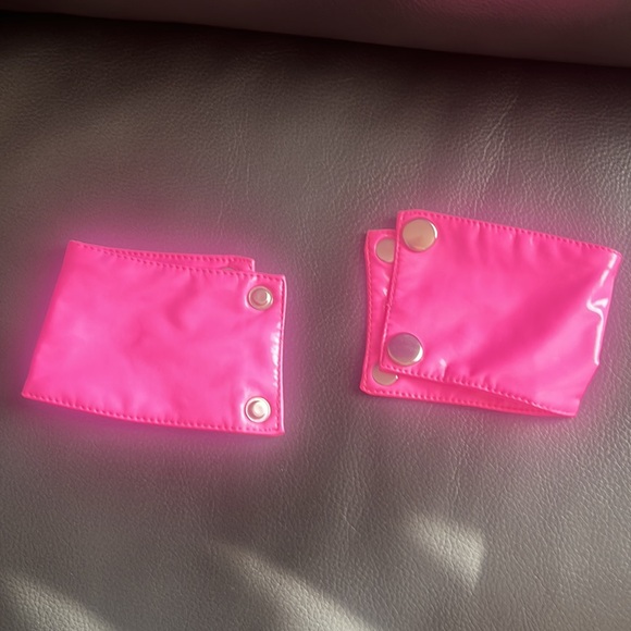 Neon Cowgirl - Picture 4 of 5